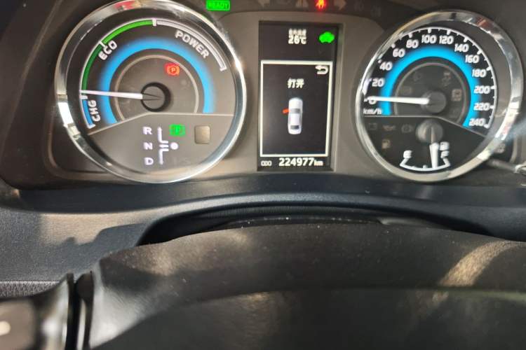 Used Toyota Levin 2017 Revised Dual-Engine 1.8H GS E-CVT Elite Sunroof Version China V Standard Odometer Close Up