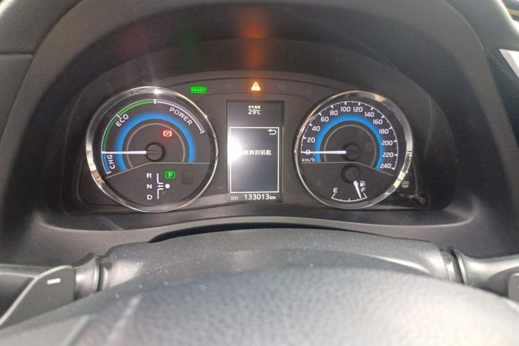 Used Toyota Levin 2017 Revised Dual-Engine 1.8H GS E-CVT Elite Sunroof Version China VI Standard Odometer Close Up
