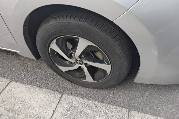 Used Toyota Levin 2017 Revised 185T CVT Elite Edition China V Standard Right Front Wheel Hub