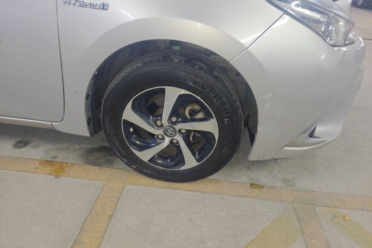 Used Toyota Levin 2017 Revised Dual-Engine 1.8H GS E-CVT Elite Sunroof Version China V Standard Right Front Wheel Hub