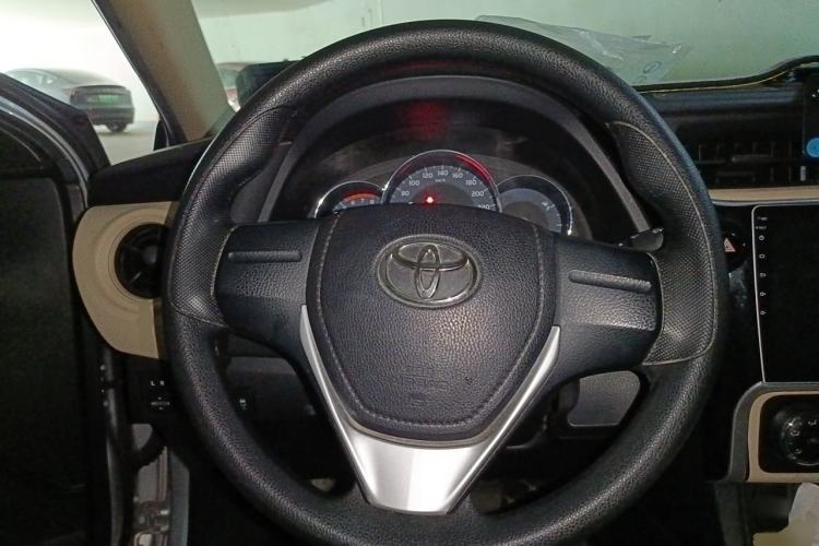 Used Toyota Levin 2017 Revised Version 185T CVT New Sharp Edition China VI Standard Steering Wheel