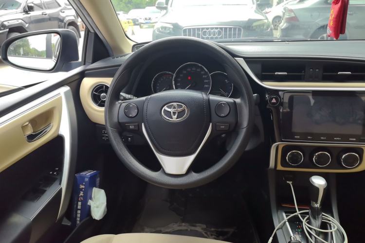 Used Toyota Levin 2017 Revised 185T CVT Elite Edition China V Standard Steering Wheel