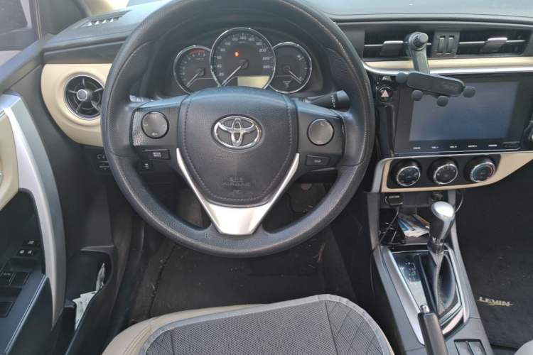 Used Toyota Levin 2017 Revised 185T CVT Elite Edition China V Standard Steering Wheel