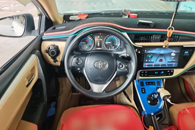 Used Toyota Levin 2017 Revised Dual-Engine 1.8H GS E-CVT Elite Sunroof Version China V Standard Steering Wheel