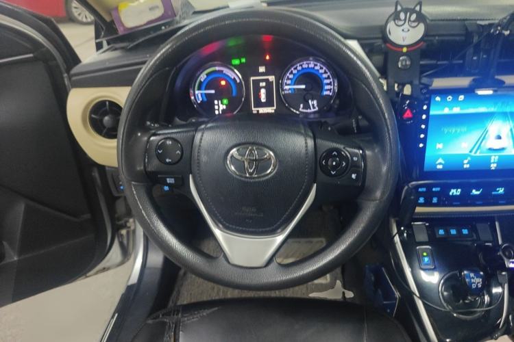 Used Toyota Levin 2017 Revised Dual-Engine 1.8H GS E-CVT Elite Sunroof Version China V Standard Steering Wheel