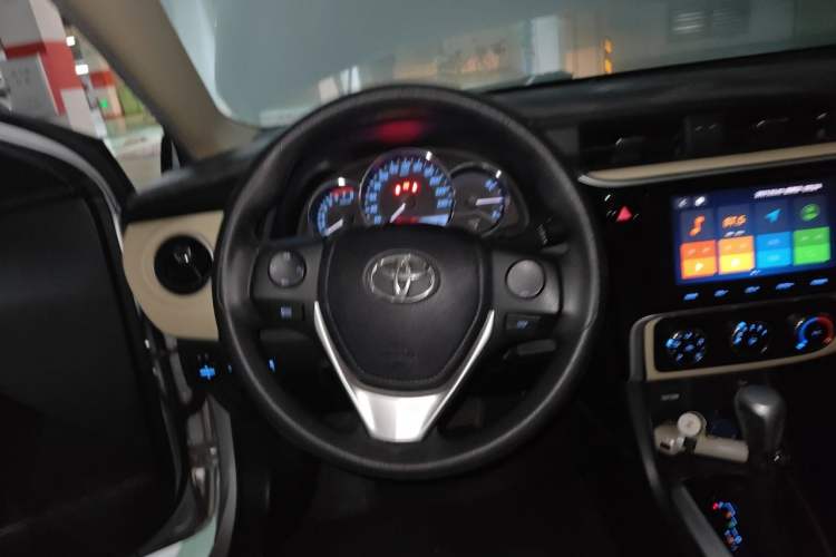 Used Toyota Levin 2017 Revised 185T CVT Elite Edition China V Standard Steering Wheel