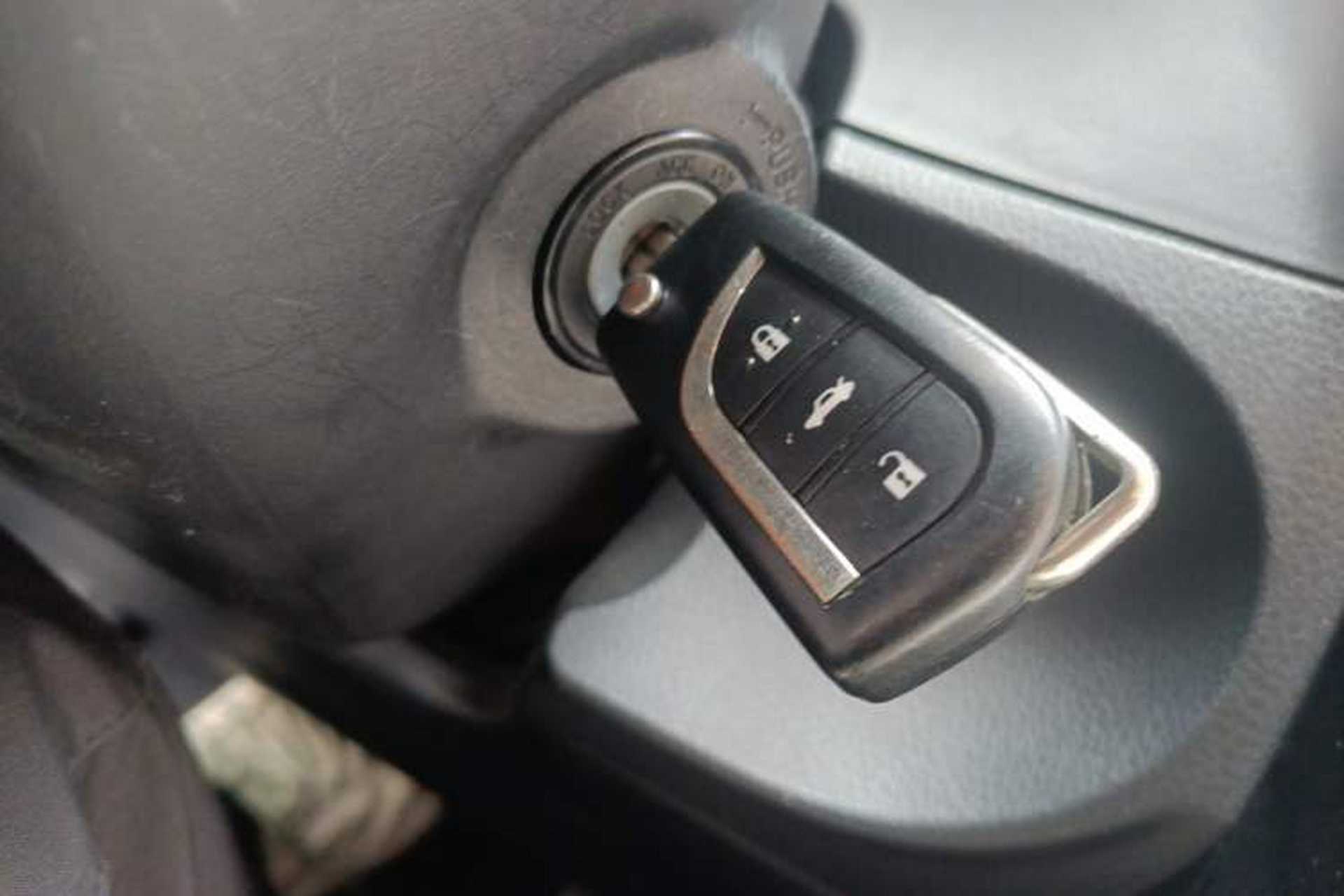 Used Toyota Levin 2017 Revised 185T CVT Elite Edition China V Standard Vehicle Key