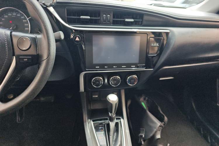 Used Toyota Levin 2017 Revised 185T CVT Elite Edition China V Standard Audio And AC Panel