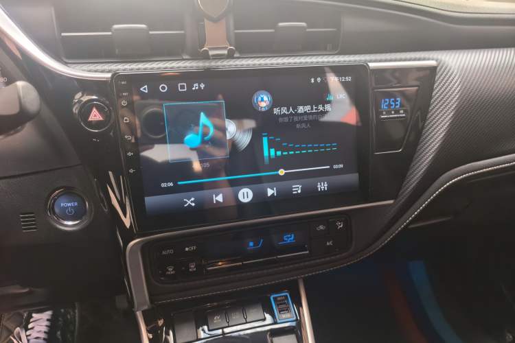 Used Toyota Levin 2017 Revised Dual-Engine 1.8H GS E-CVT Elite Sunroof Version China V Standard Audio And AC Panel