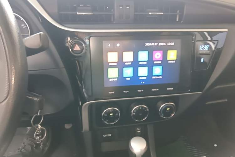 Used Toyota Levin 2017 Revised 185T CVT Elite Edition China V Standard Audio And AC Panel