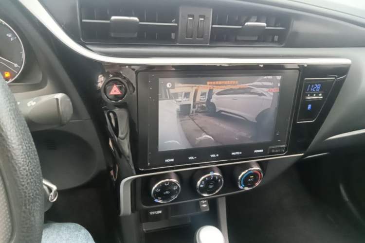 Used Toyota Levin 2017 Revised 185T CVT Elite Edition China V Standard Audio And AC Panel