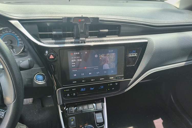 Used Toyota Levin 2017 Revised Dual-Engine 1.8H GS E-CVT Elite Sunroof Version China V Standard Audio And AC Panel