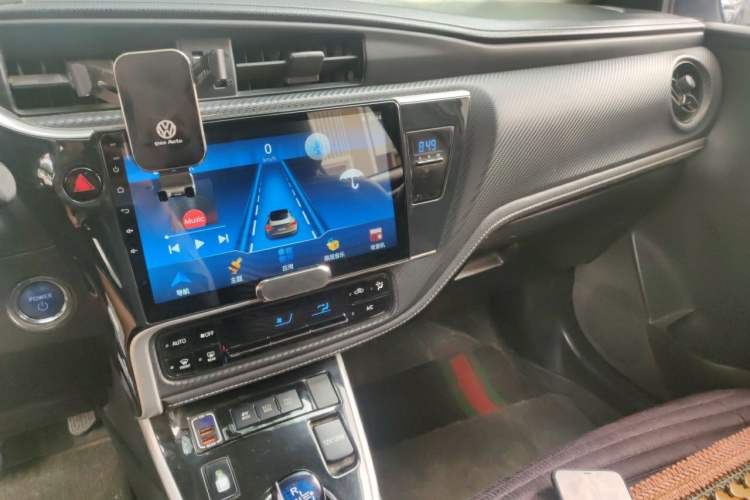 Used Toyota Levin 2017 Revised Dual-Engine 1.8H GS E-CVT Elite Sunroof Version China V Standard Audio And AC Panel