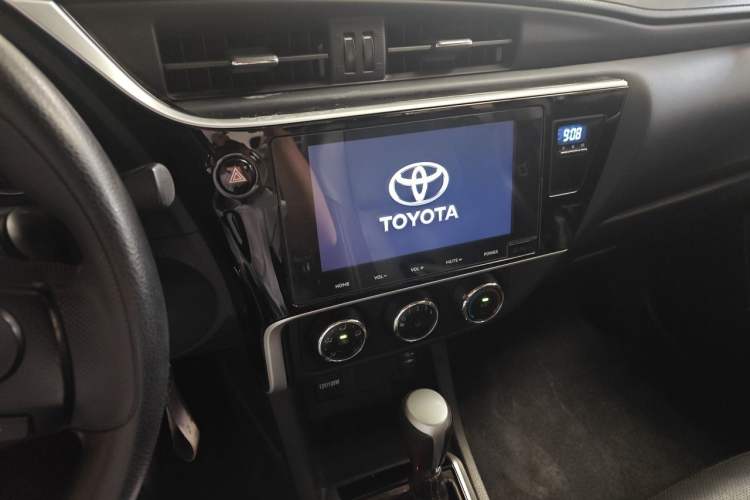 Used Toyota Levin 2017 Revised 185T CVT Leading Edition China V Standard Audio And AC Panel