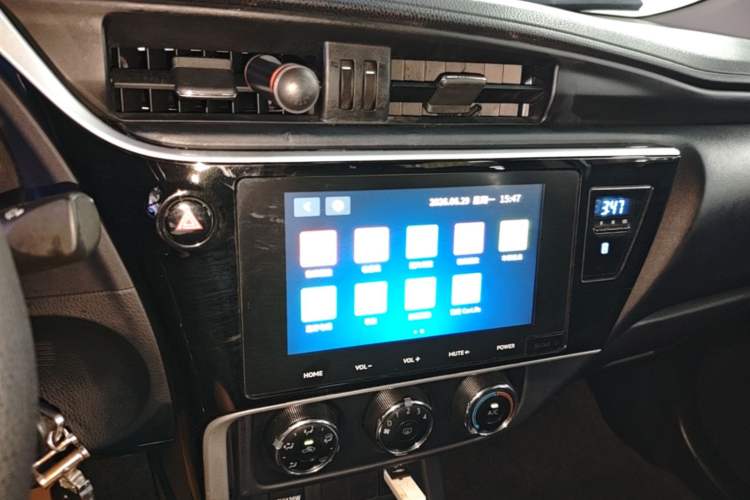 Used Toyota Levin 2017 Revised 185T CVT Elite Edition China V Standard Audio And AC Panel