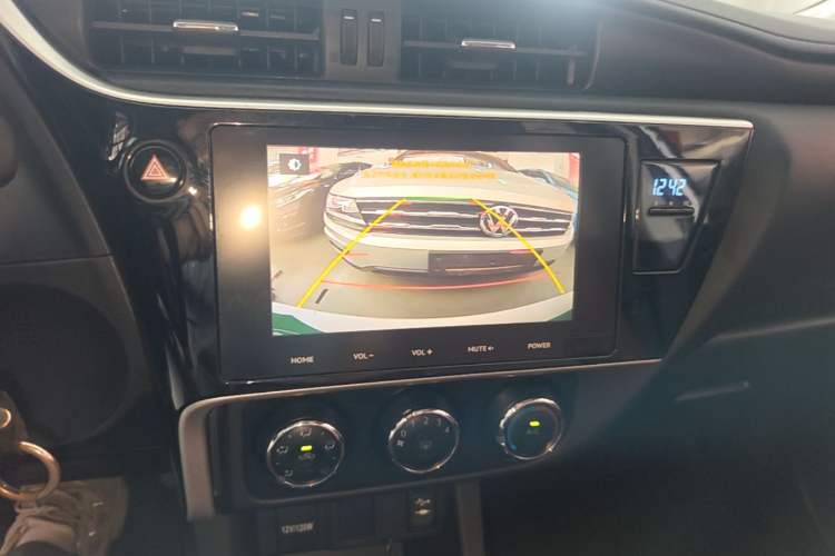 Used Toyota Levin 2017 Revised 185T CVT Elite Edition China V Standard Audio And AC Panel