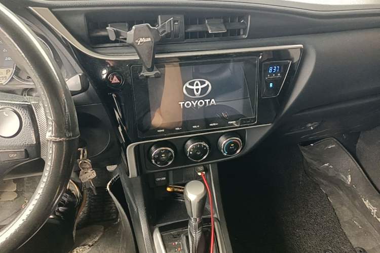 Used Toyota Levin 2017 Revised 185T CVT Elite Edition China V Standard Audio And AC Panel