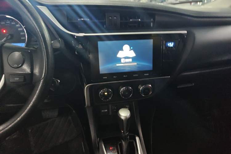 Used Toyota Levin 2017 Revised 185T CVT Elite Edition China V Standard Audio And AC Panel