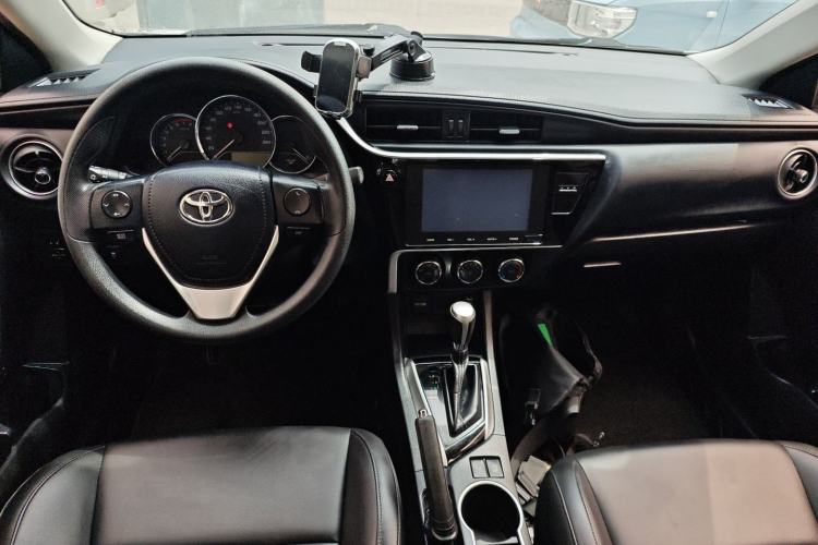 Used Toyota Levin 2017 Revised 185T CVT Elite Edition China V Standard Center Console