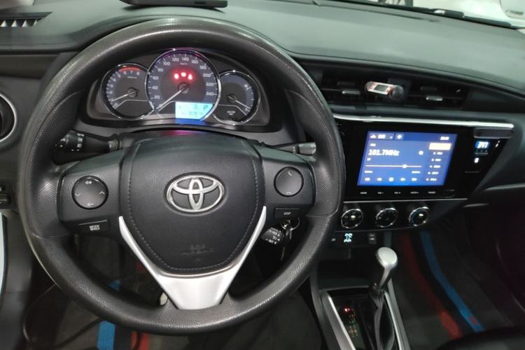 Used Toyota Levin 2017 Revised 185T CVT Elite Edition China V Standard Center Console