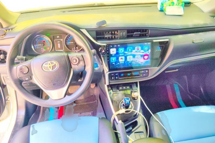 Used Toyota Levin 2017 Revised Dual-Engine 1.8H GS E-CVT Elite Sunroof Version China V Standard Center Console