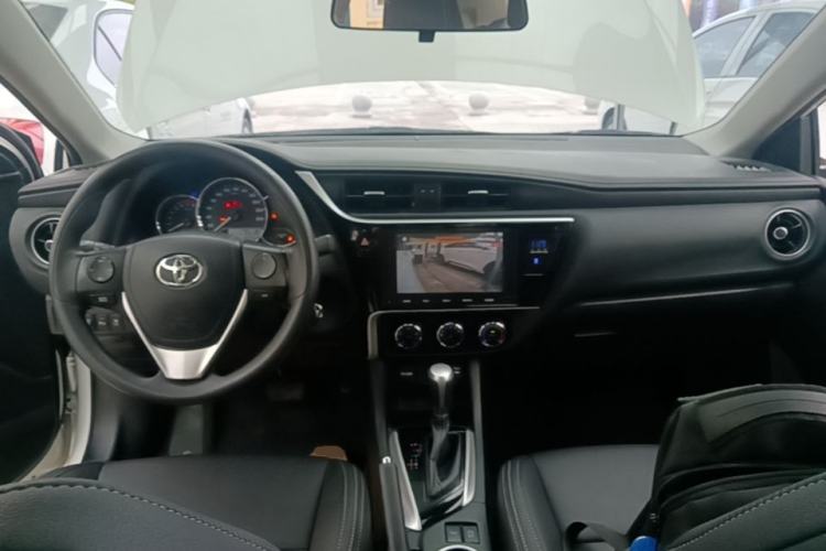 Used Toyota Levin 2017 Revised 185T CVT Elite Edition China V Standard Center Console