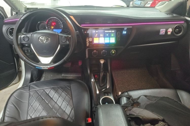 Used Toyota Levin 2017 Revised Version 185T CVT Elite Edition China VI Standard Center Console