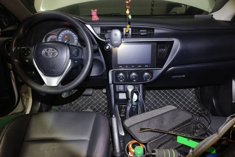 Used Toyota Levin 2017 Revised 185T CVT Elite Edition China V Standard Center Console