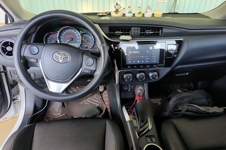 Used Toyota Levin 2017 Revised 185T CVT Elite Edition China V Standard Center Console
