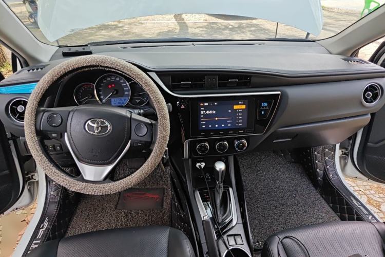 Used Toyota Levin 2017 Revised 185T CVT Elite Edition China V Standard Center Console