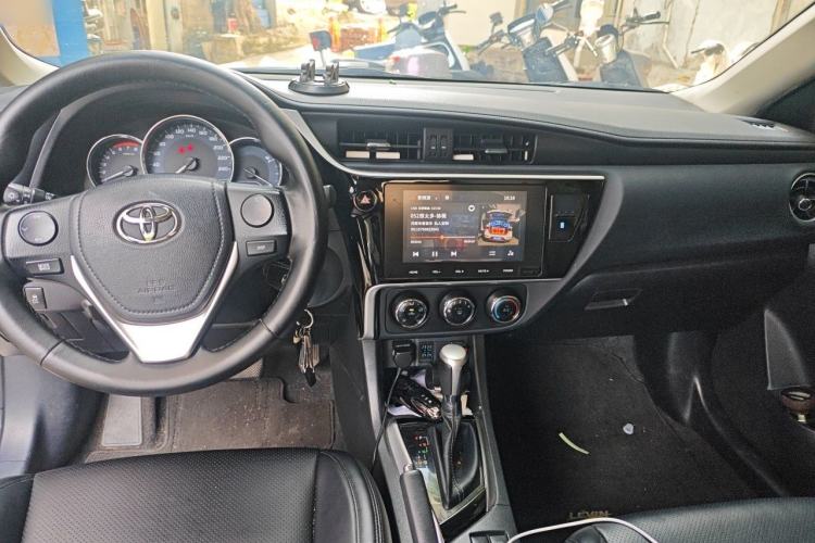 Used Toyota Levin 2017 Revised 185T CVT Elite Edition China V Standard Center Console