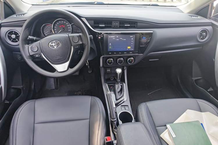 Used Toyota Levin 2017 Revised 185T CVT Elite Edition China V Standard Center Console