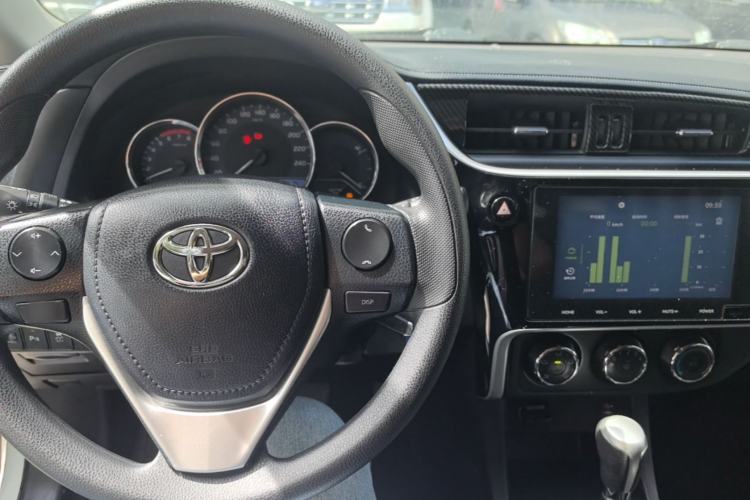 Used Toyota Levin 2017 Revised 185T CVT Elite Edition China V Standard Center Console