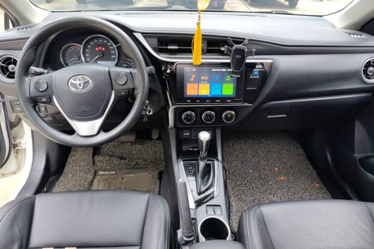 Used Toyota Levin 2017 Revised 185T CVT Elite Edition China V Standard Center Console