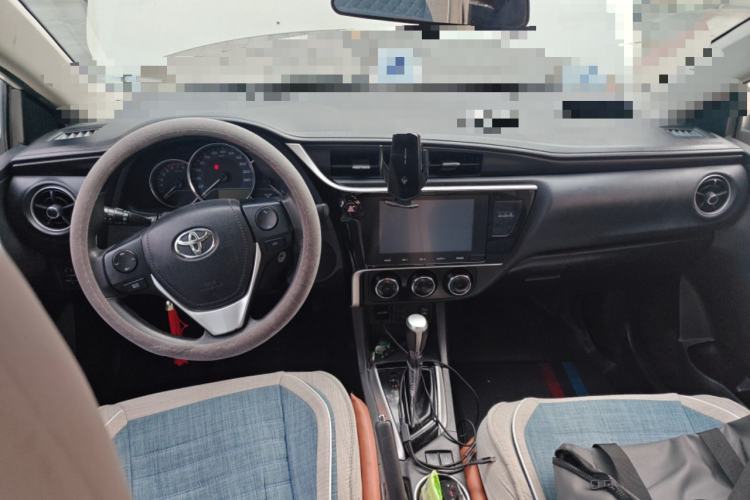 Used Toyota Levin 2017 Revised 185T CVT Elite Edition China V Standard Center Console