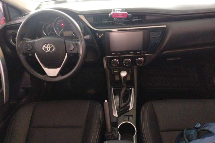 Used Toyota Levin 2017 Revised 185T CVT Elite Edition China V Standard Center Console
