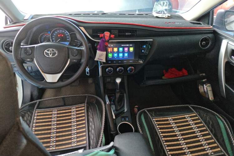 Used Toyota Levin 2017 Revised 185T CVT Elite Edition China V Standard Center Console