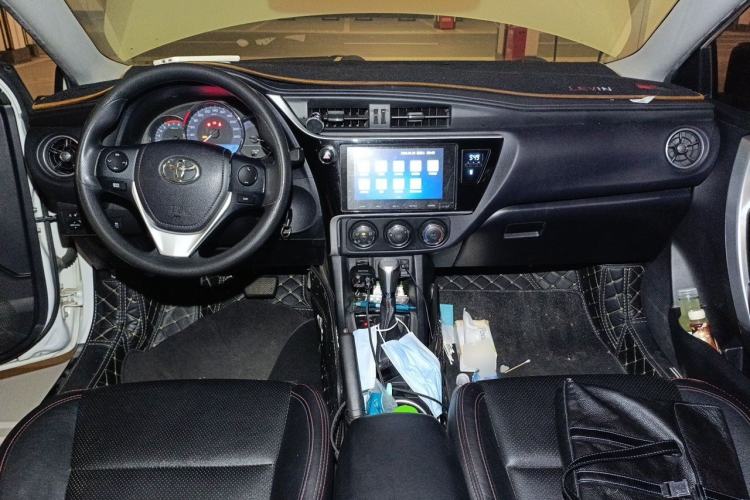 Used Toyota Levin 2017 Revised 185T CVT Elite Edition China V Standard Center Console