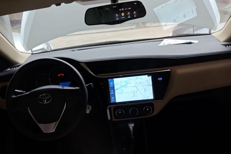 Used Toyota Levin 2017 Revised Version 185T CVT New Sharp Edition China V Standard Center Console