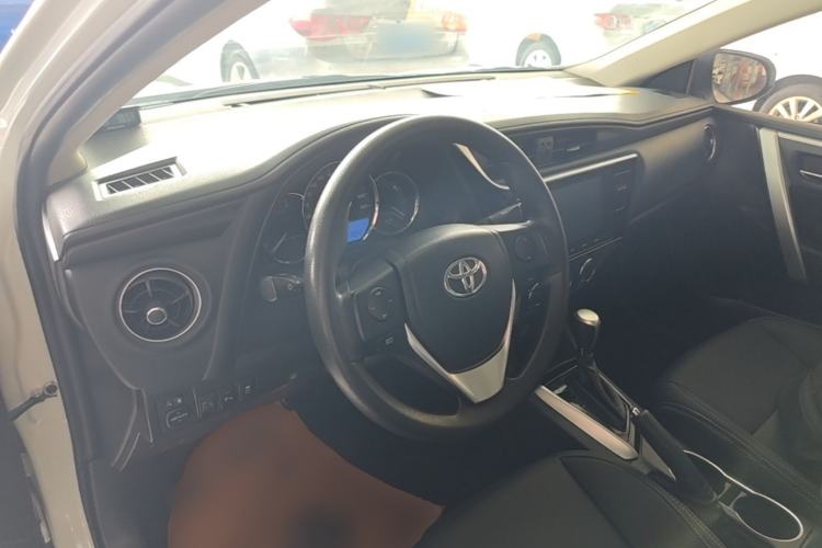 Used Toyota Levin 2017 Revised 185T CVT Elite Edition China V Standard Center Console