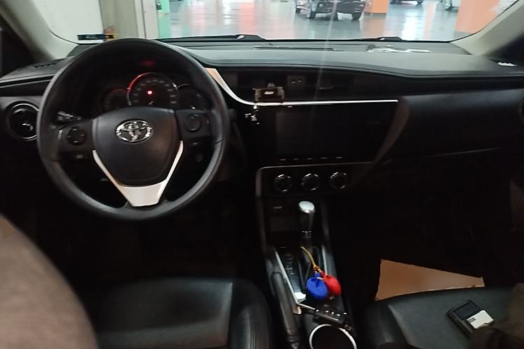 Used Toyota Levin 2017 Revised 185T CVT Elite Edition China V Standard Center Console