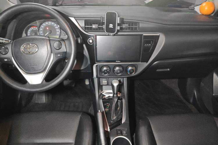 Used Toyota Levin 2017 Revised 185T CVT Elite Edition China V Standard Center Console