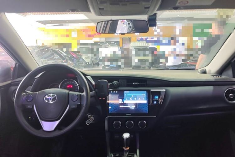Used Toyota Levin 2017 Revised Version 185T CVT Elite Edition China VI Standard Center Console