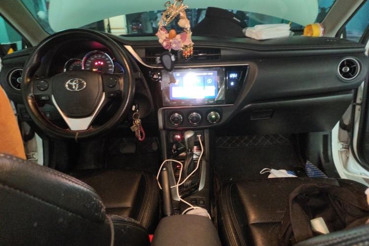 Used Toyota Levin 2017 Revised 185T CVT Elite Edition China V Standard Center Console