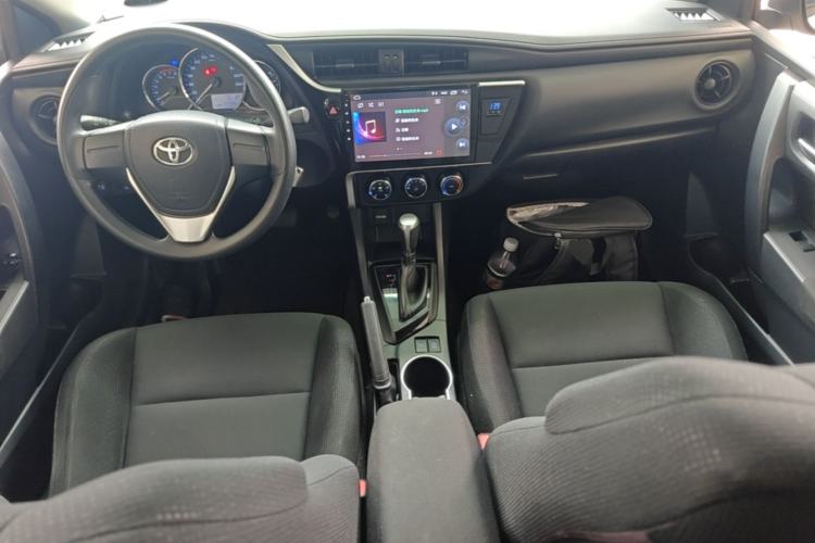 Used Toyota Levin 2017 Revised Version 185T CVT New Sharp Edition China V Standard Center Console