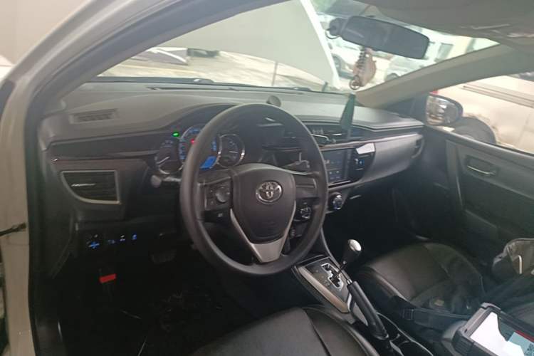 Used Toyota Levin 2017 1.2T V CVT Luxury Edition Center Console