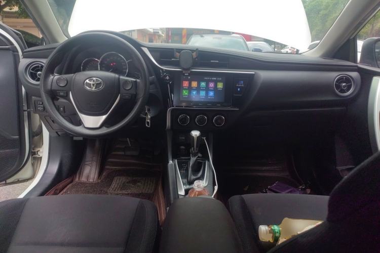 Used Toyota Levin 2017 Revised 185T CVT Elite Edition China V Standard Center Console