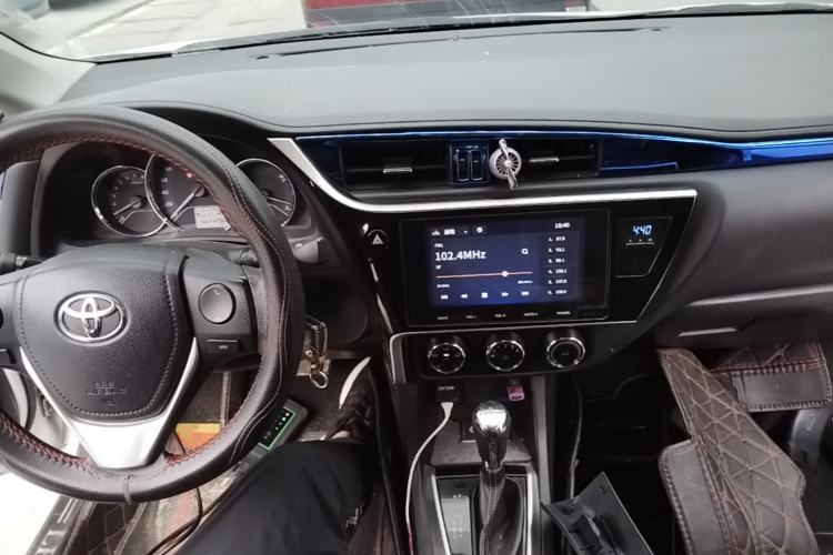 Used Toyota Levin 2017 Revised 185T CVT Elite Edition China V Standard Center Console