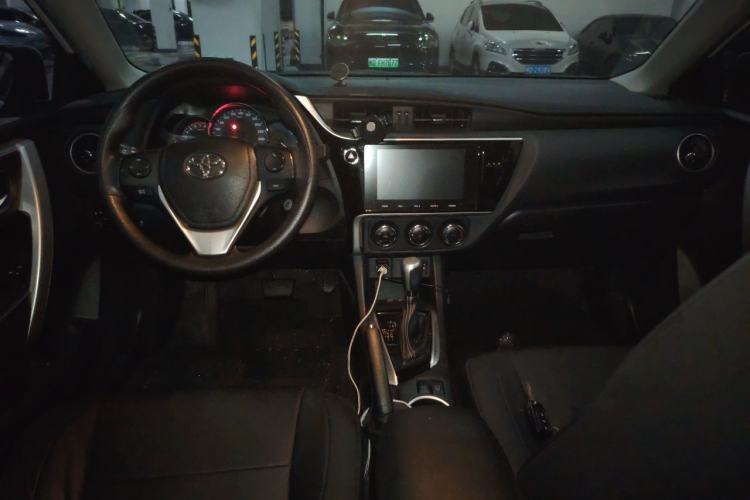 Used Toyota Levin 2017 Revised 185T CVT Elite Edition China V Standard Center Console