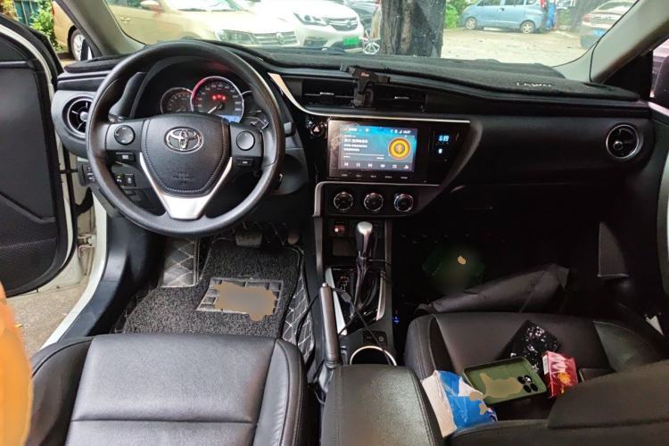 Used Toyota Levin 2017 Revised 185T CVT Elite Edition China V Standard Center Console